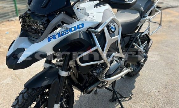 Buy Used BMW R1200GS Adventure White Bike in Port Louis in Port Louis District