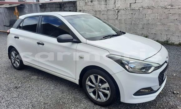 Buy Used Toyota Fortuner White Car in Port Louis in Port Louis District Buy Used Toyota Fortuner White Car in Port Louis in Port Louis District