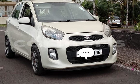 Buy Used Kia Picanto White Car in Baie du Tombeau in Pamplemousses District Buy Used Kia Picanto White Car in Baie du Tombeau in Pamplemousses District