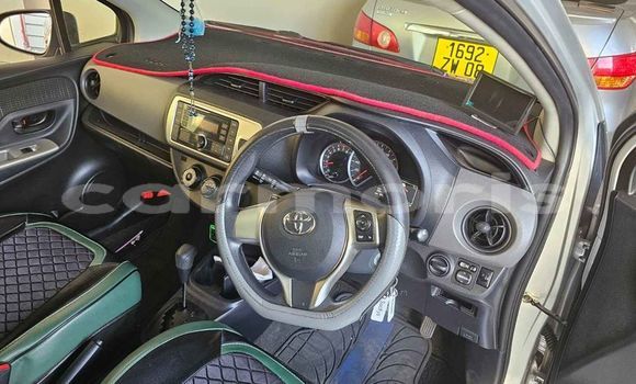 Buy Used Toyota Vitz Other Car in Arsenal in Pamplemousses District Buy Used Toyota Vitz Other Car in Arsenal in Pamplemousses District