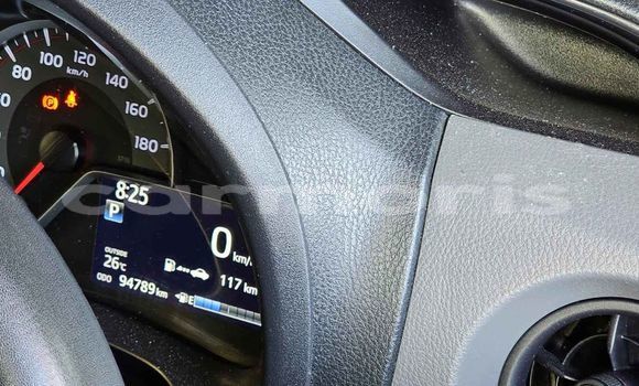 Buy Used Toyota Vitz Other Car in Arsenal in Pamplemousses District Buy Used Toyota Vitz Other Car in Arsenal in Pamplemousses District