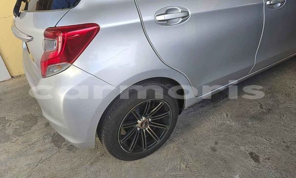 Buy Used Toyota Vitz Other Car in Arsenal in Pamplemousses District Buy Used Toyota Vitz Other Car in Arsenal in Pamplemousses District