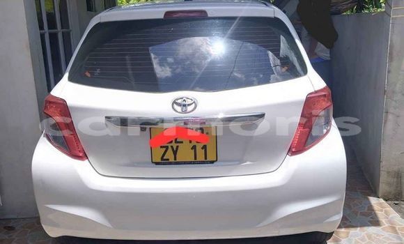 Buy Used Toyota Vitz White Car in Arsenal in Pamplemousses District Buy Used Toyota Vitz White Car in Arsenal in Pamplemousses District
