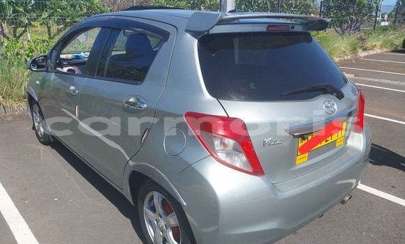 Buy Used Toyota Vitz Other Car in Arsenal in Pamplemousses District Buy Used Toyota Vitz Other Car in Arsenal in Pamplemousses District