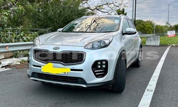 Buy Used Kia Sportage Other Car in Anse La Raie in Rivière du Rempart District Buy Used Kia Sportage Other Car in Anse La Raie in Rivière du Rempart District