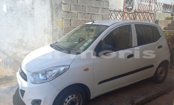Acheter Occasion Voiture Hyundai i10 Blanc à Le Hochet, Pamplempousses Acheter Occasion Voiture Hyundai i10 Blanc à Le Hochet, Pamplempousses