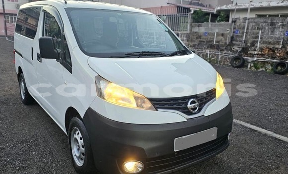 Buy Used Nissan NV200 White Car in Baie du Cap in Savanne District Buy Used Nissan NV200 White Car in Baie du Cap in Savanne District