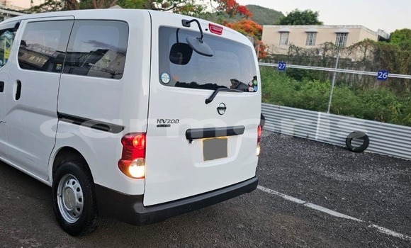 Buy Used Nissan NV200 White Car in Baie du Cap in Savanne District Buy Used Nissan NV200 White Car in Baie du Cap in Savanne District