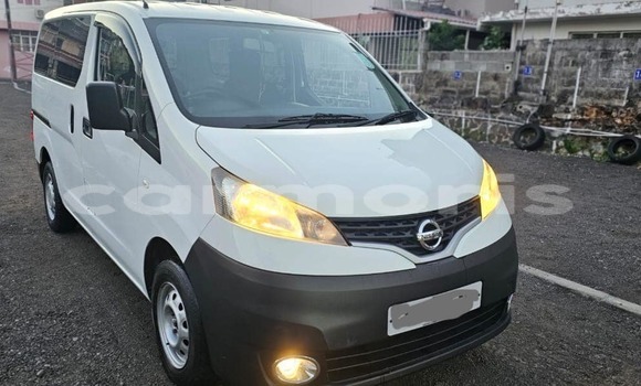 Buy Used Nissan NV200 White Car in Baie du Cap in Savanne District Buy Used Nissan NV200 White Car in Baie du Cap in Savanne District