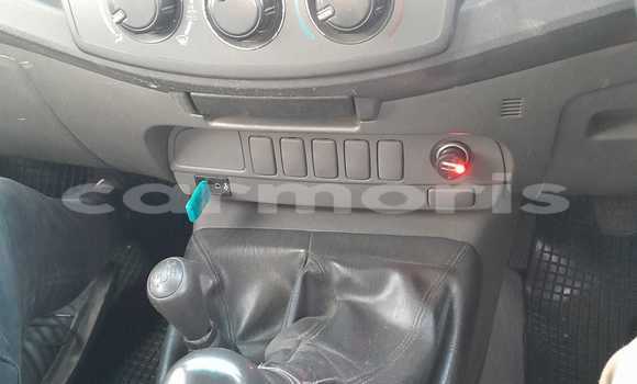 Buy Used Toyota Hilux Black Car in Baie du Tombeau in Pamplemousses District Buy Used Toyota Hilux Black Car in Baie du Tombeau in Pamplemousses District