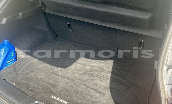 Buy Used Nissan Qashqai Silver Car in Port Louis in Port Louis District Buy Used Nissan Qashqai Silver Car in Port Louis in Port Louis District