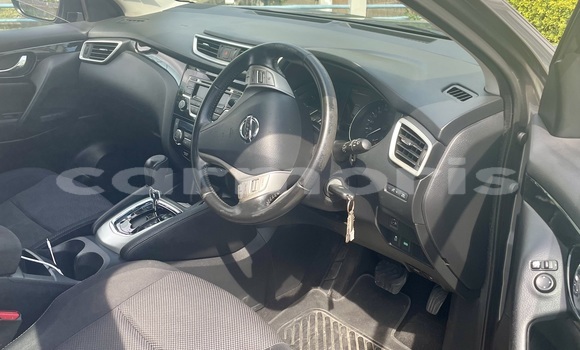Buy Used Nissan Qashqai Silver Car in Port Louis in Port Louis District Buy Used Nissan Qashqai Silver Car in Port Louis in Port Louis District