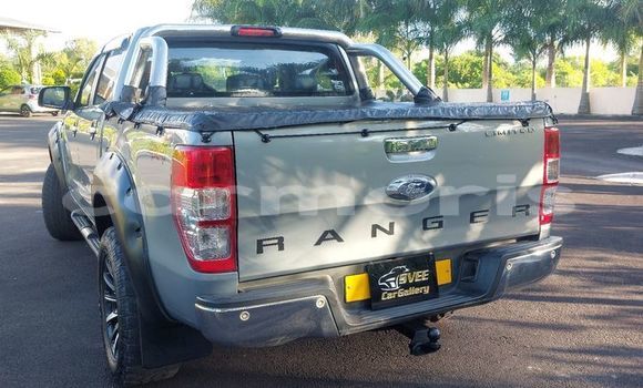 Acheter Occasion Voiture Abarth 124 Spider Autre à Beau Bassin–Rose Hill, Plaines Wilhems District Acheter Occasion Voiture Abarth 124 Spider Autre à Beau Bassin–Rose Hill, Plaines Wilhems District