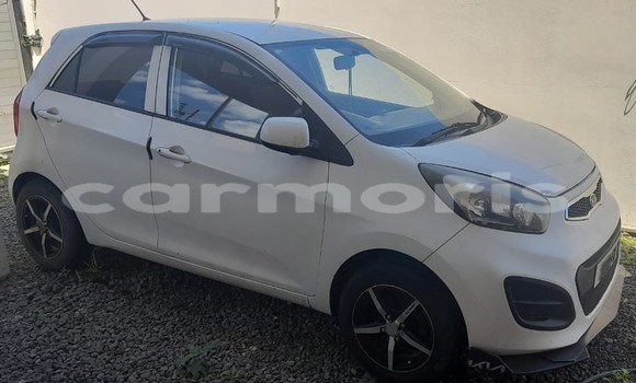 Buy Used Kia Picanto White Car in Vacoas–Phoenix in Plaines Wilhems District Buy Used Kia Picanto White Car in Vacoas–Phoenix in Plaines Wilhems District