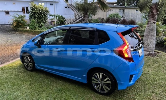 Buy Used Honda fit Blue Car in Baie du Cap in Savanne District Buy Used Honda fit Blue Car in Baie du Cap in Savanne District