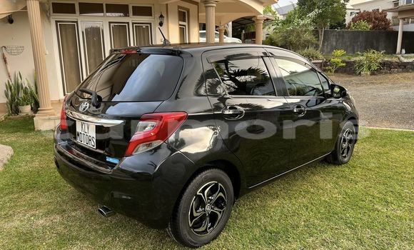 Buy Used Toyota Vitz Black Car in Baie du Cap in Savanne District Buy Used Toyota Vitz Black Car in Baie du Cap in Savanne District