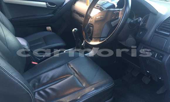 Buy Used Isuzu D–MAX White Car in Anse La Raie in Rivière du Rempart District Buy Used Isuzu D–MAX White Car in Anse La Raie in Rivière du Rempart District