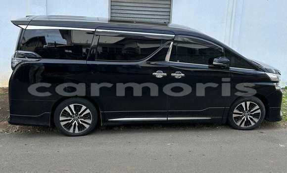 Buy Used Toyota Vellfire Black Car in Baie du Cap in Savanne District Buy Used Toyota Vellfire Black Car in Baie du Cap in Savanne District