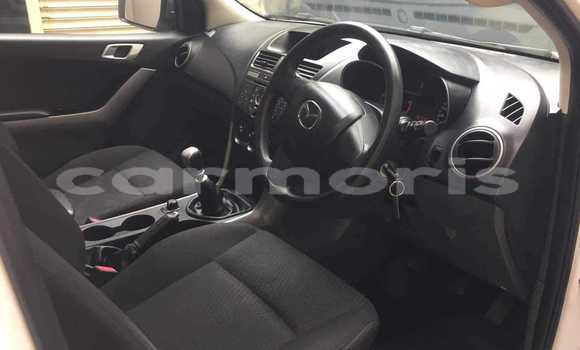 Buy Used Mazda BT-50 White Car in Baie du Cap in Savanne District Buy Used Mazda BT-50 White Car in Baie du Cap in Savanne District