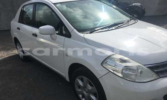 Buy Used Nissan Tiida White Car in Baie Malgache in Rodrigues Buy Used Nissan Tiida White Car in Baie Malgache in Rodrigues