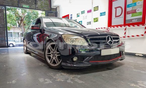 Buy Used Mercedes-Benz CโClass Black Car in Baie du Cap in Savanne District Buy Used Mercedes-Benz CโClass Black Car in Baie du Cap in Savanne District