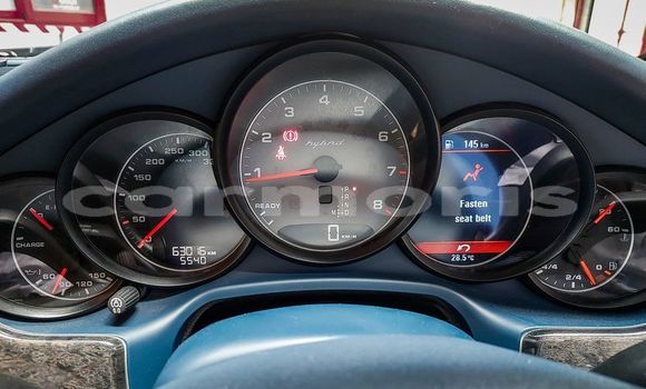 Buy Used Porsche Cayenne Blue Car in Baie du Tombeau in Pamplemousses District Buy Used Porsche Cayenne Blue Car in Baie du Tombeau in Pamplemousses District