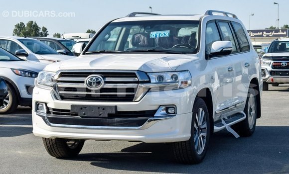 Buy Import Toyota Land Cruiser White Car in Import - Dubai in Agalega Islands Buy Import Toyota Land Cruiser White Car in Import - Dubai in Agalega Islands