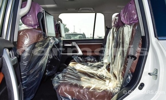 Buy Import Toyota Land Cruiser White Car in Import - Dubai in Agalega Islands Buy Import Toyota Land Cruiser White Car in Import - Dubai in Agalega Islands
