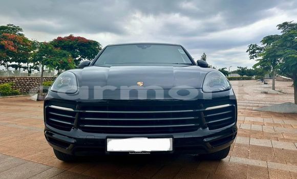Buy Used Porsche Cayenne Black Car in Baie du Cap in Savanne District Buy Used Porsche Cayenne Black Car in Baie du Cap in Savanne District