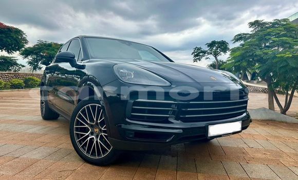 Buy Used Porsche Cayenne Black Car in Baie du Cap in Savanne District Buy Used Porsche Cayenne Black Car in Baie du Cap in Savanne District