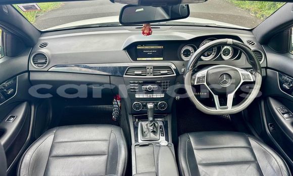 Buy Used Mercedes-Benz C-Classe Other Car in Baie du Cap in Savanne District Buy Used Mercedes-Benz C-Classe Other Car in Baie du Cap in Savanne District