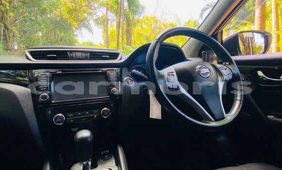 Buy Used Nissan Qashqai White Car in Vacoas–Phoenix in Plaines Wilhems District Buy Used Nissan Qashqai White Car in Vacoas–Phoenix in Plaines Wilhems District