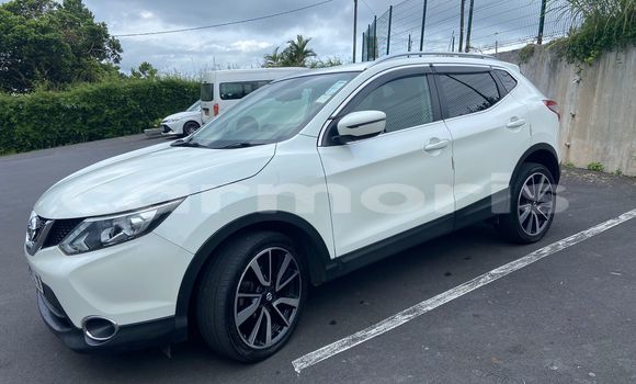 Buy Used Nissan Qashqai White Car in Vacoas–Phoenix in Plaines Wilhems District Buy Used Nissan Qashqai White Car in Vacoas–Phoenix in Plaines Wilhems District