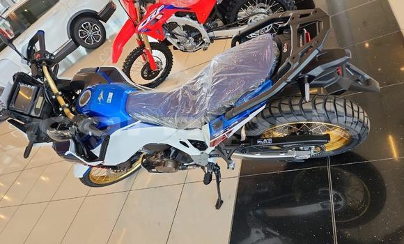 Buy Used Honda CRF Blue Bike in Port Louis in Port Louis District Buy Used Honda CRF Blue Bike in Port Louis in Port Louis District