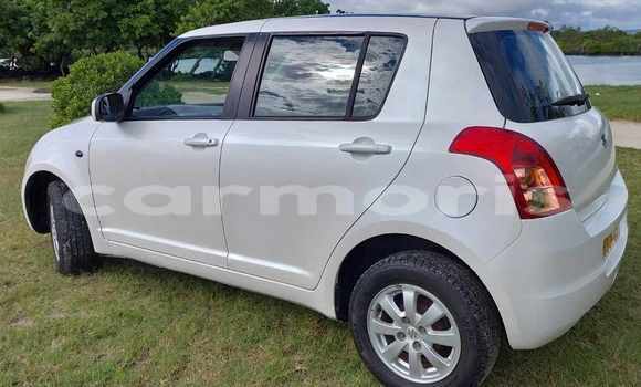 Buy Used Suzuki Swift White Car in Rivière du Rempart in Rivière du Rempart District Buy Used Suzuki Swift White Car in Rivière du Rempart in Rivière du Rempart District