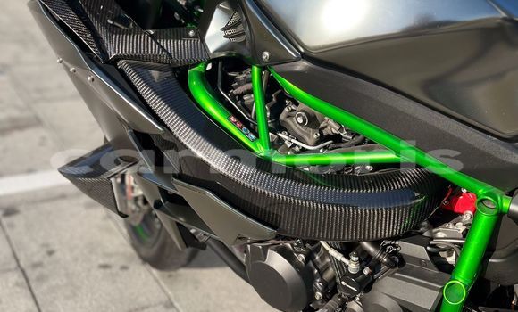 Buy Used Kawasaki H Black Bike in Port Louis in Port Louis District Buy Used Kawasaki H Black Bike in Port Louis in Port Louis District