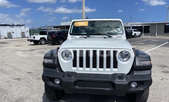 Buy Used Jeep Wrangler White Car in Amitié–Gokhoola in Rivière du Rempart District Buy Used Jeep Wrangler White Car in Amitié–Gokhoola in Rivière du Rempart District