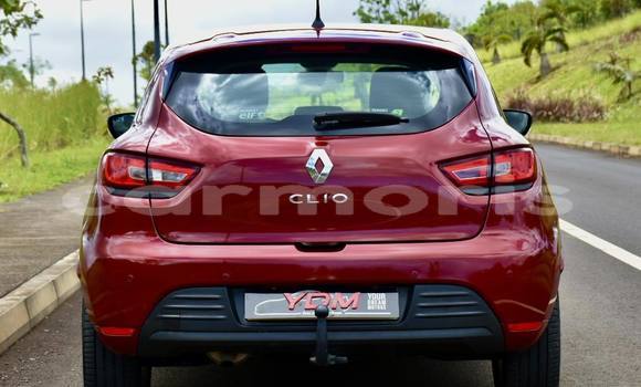 Buy Used Renault Clio Red Car in Anse La Raie in Rivière du Rempart District Buy Used Renault Clio Red Car in Anse La Raie in Rivière du Rempart District