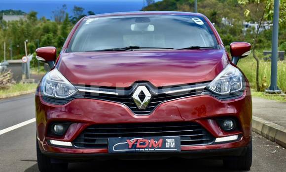 Buy Used Renault Clio Red Car in Anse La Raie in Rivière du Rempart District Buy Used Renault Clio Red Car in Anse La Raie in Rivière du Rempart District