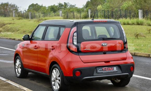 Buy Used Kia Soul Red Car in Baie du Cap in Savanne District Buy Used Kia Soul Red Car in Baie du Cap in Savanne District