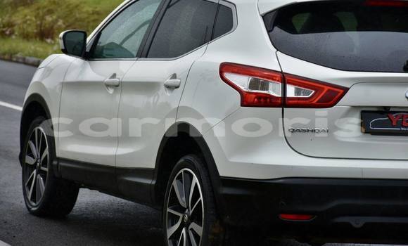 Buy Used Nissan Qashqai White Car in Anse La Raie in Rivière du Rempart District Buy Used Nissan Qashqai White Car in Anse La Raie in Rivière du Rempart District