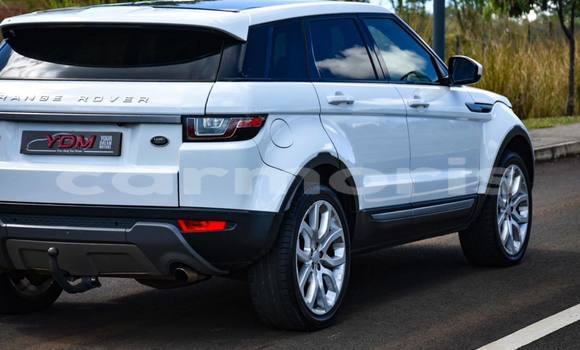 Buy Used Range Rover Range Rover White Car in Arsenal in Pamplemousses District Buy Used Range Rover Range Rover White Car in Arsenal in Pamplemousses District