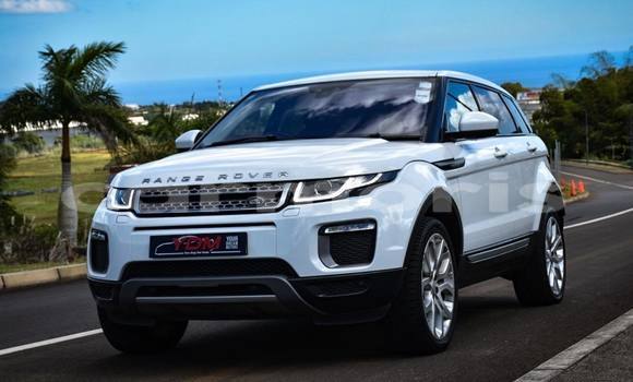 Buy Used Range Rover Range Rover White Car in Arsenal in Pamplemousses District Buy Used Range Rover Range Rover White Car in Arsenal in Pamplemousses District