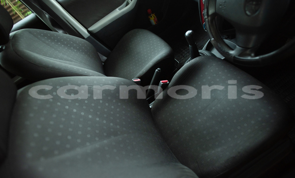 Buy Used Toyota Yaris Blue Car in Central Flacq in Flacq Buy Used Toyota Yaris Blue Car in Central Flacq in Flacq