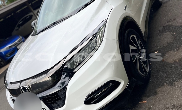 Buy Used Honda vezel White Car in Port Louis in Port Louis District Buy Used Honda vezel White Car in Port Louis in Port Louis District