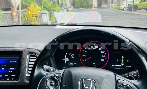 Buy Used Honda vezel White Car in Port Louis in Port Louis District Buy Used Honda vezel White Car in Port Louis in Port Louis District