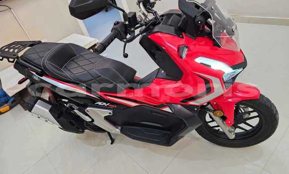 Buy Used Honda Scooters Red Bike in Port Louis in Port Louis District Buy Used Honda Scooters Red Bike in Port Louis in Port Louis District