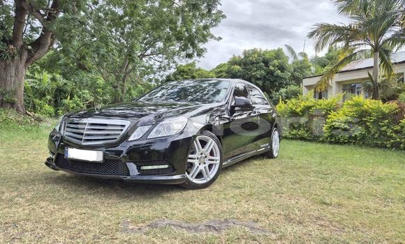 Buy Used Mercedes-Benz E200 Other Car in Port Louis in Port Louis District Buy Used Mercedes-Benz E200 Other Car in Port Louis in Port Louis District