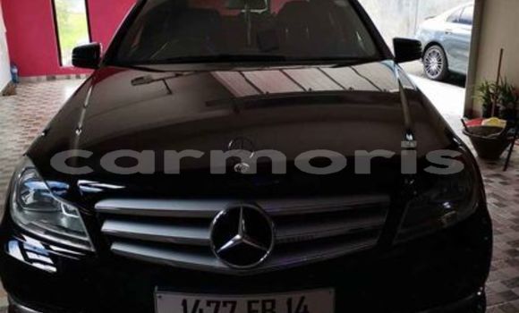 Buy Used Mercedes Viano Black Car in Port Louis in Port Louis District Buy Used Mercedes Viano Black Car in Port Louis in Port Louis District