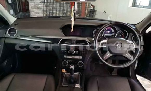Buy Used Mercedes Viano Black Car in Port Louis in Port Louis District Buy Used Mercedes Viano Black Car in Port Louis in Port Louis District